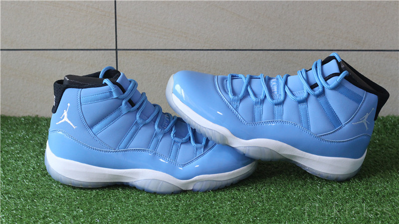 Air Jordan 11 Retro Pantone Blue